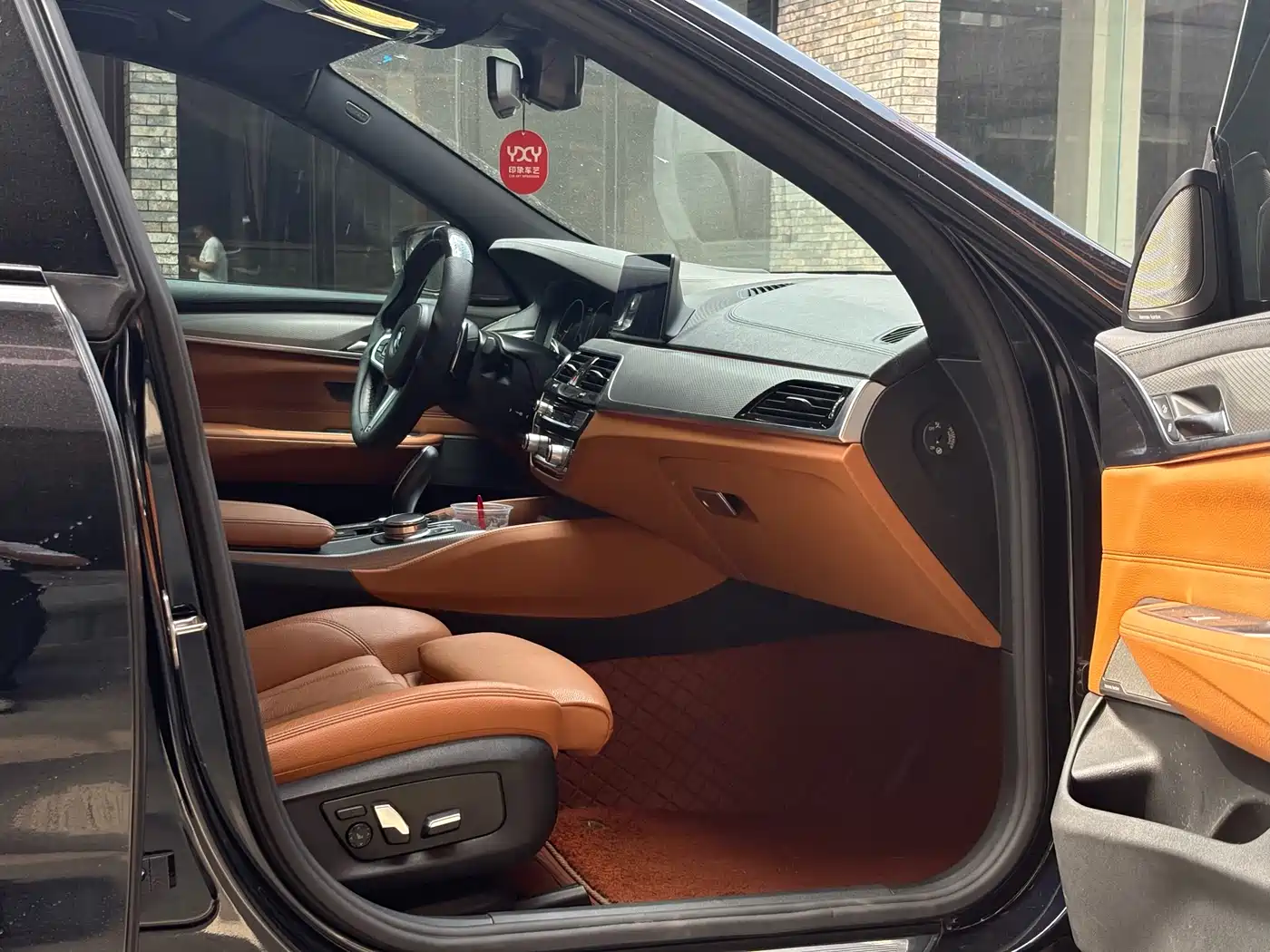 BMW 6 Series GT 2019 630i M Sport Package фото 5