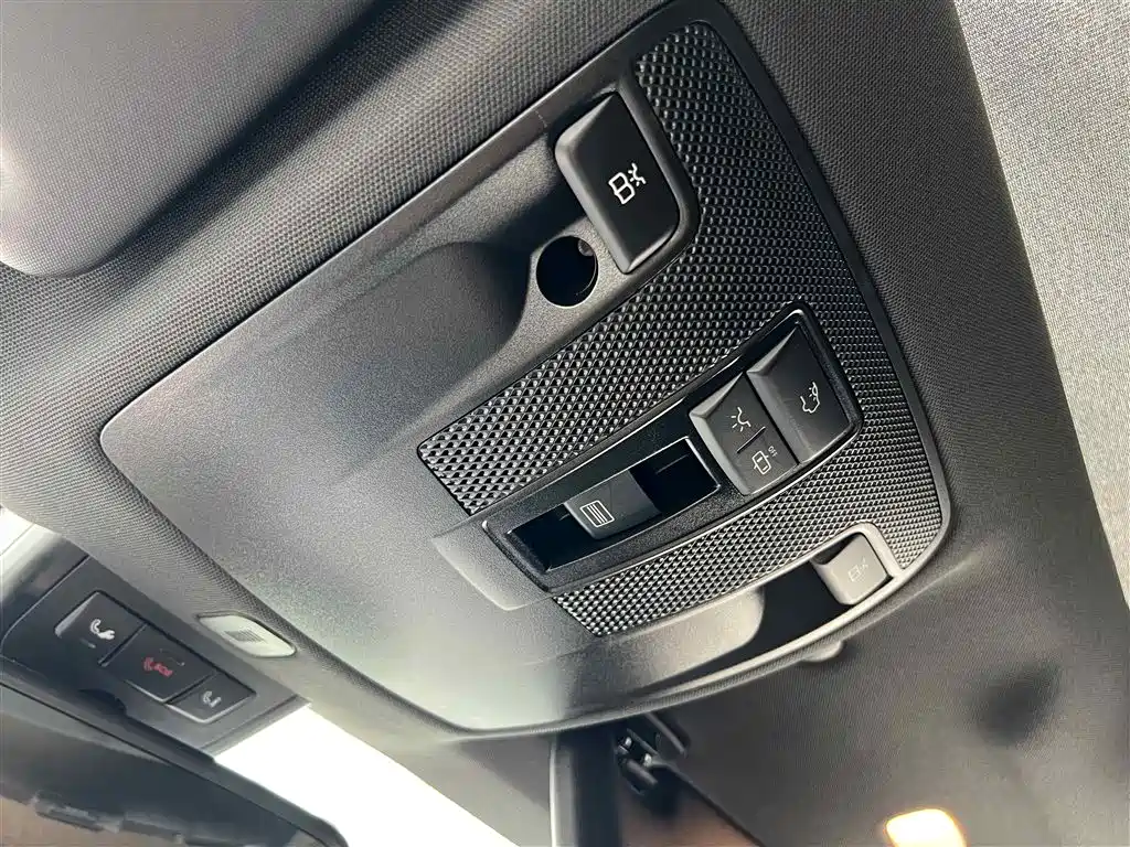 Mercedes-Benz CLA (Import) 2018 CLA 220 4MATIC фото 41