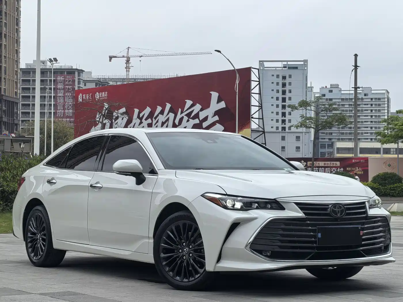 Toyota Avalon 2019 2.0L XLE Premium Edition (China VI) фото 3