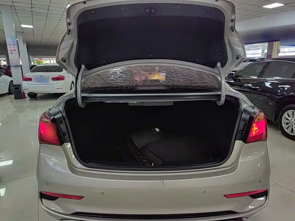 Hyundai Mistra 2017 1.6T Automatic Smart GLS (China V) фото 19