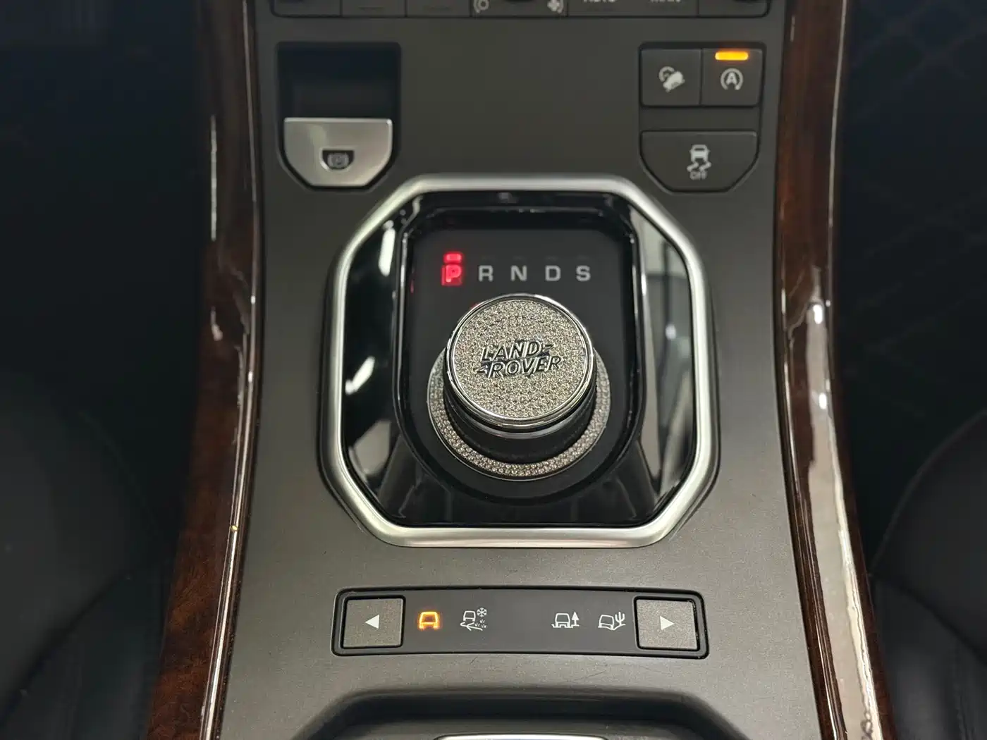 Land Rover Range Rover Evoque 2017 2.0T SE Smart Shine Edition фото 25
