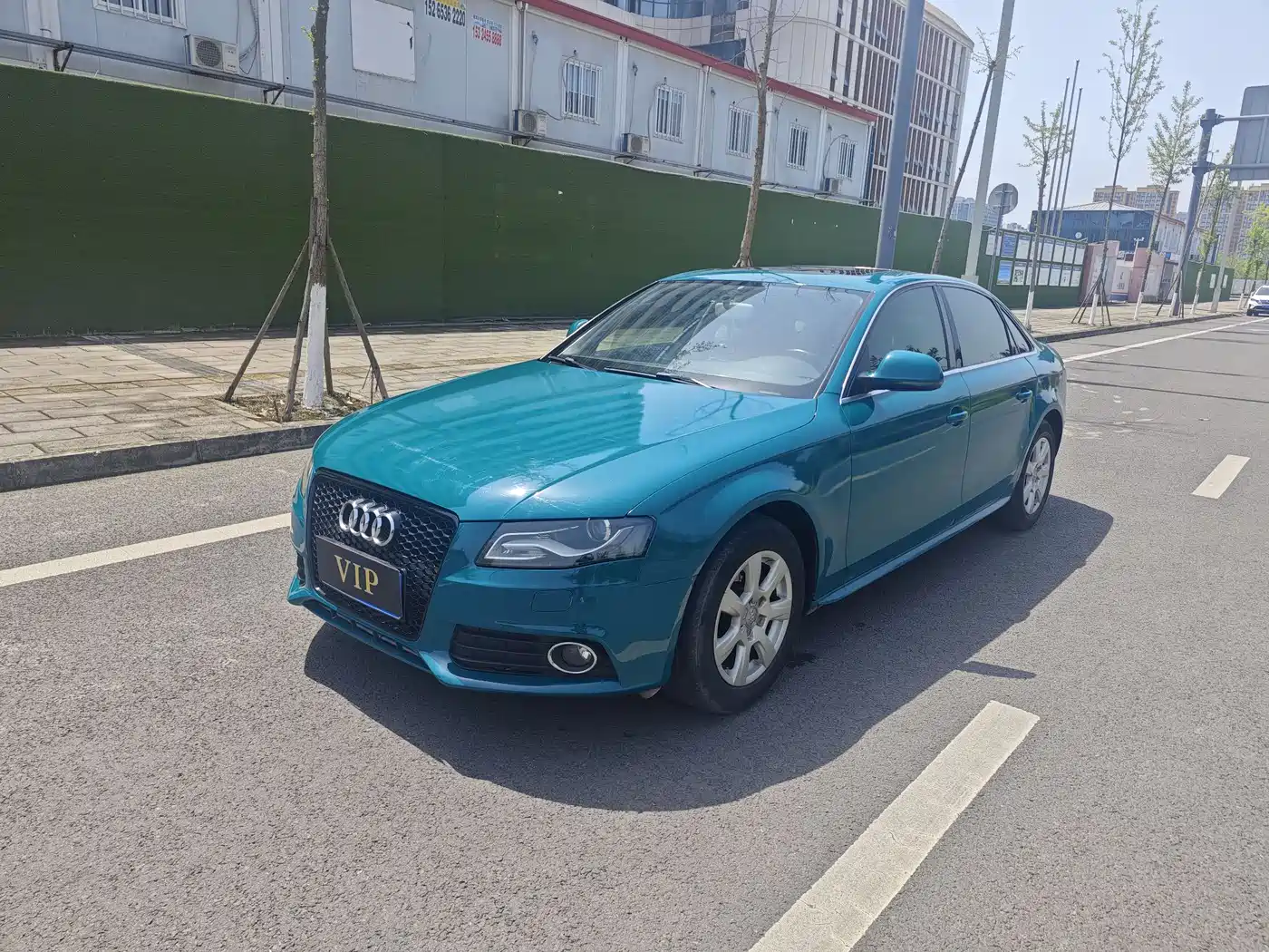 Audi A4L 2010 2.0 TFSI Luxury фото 2