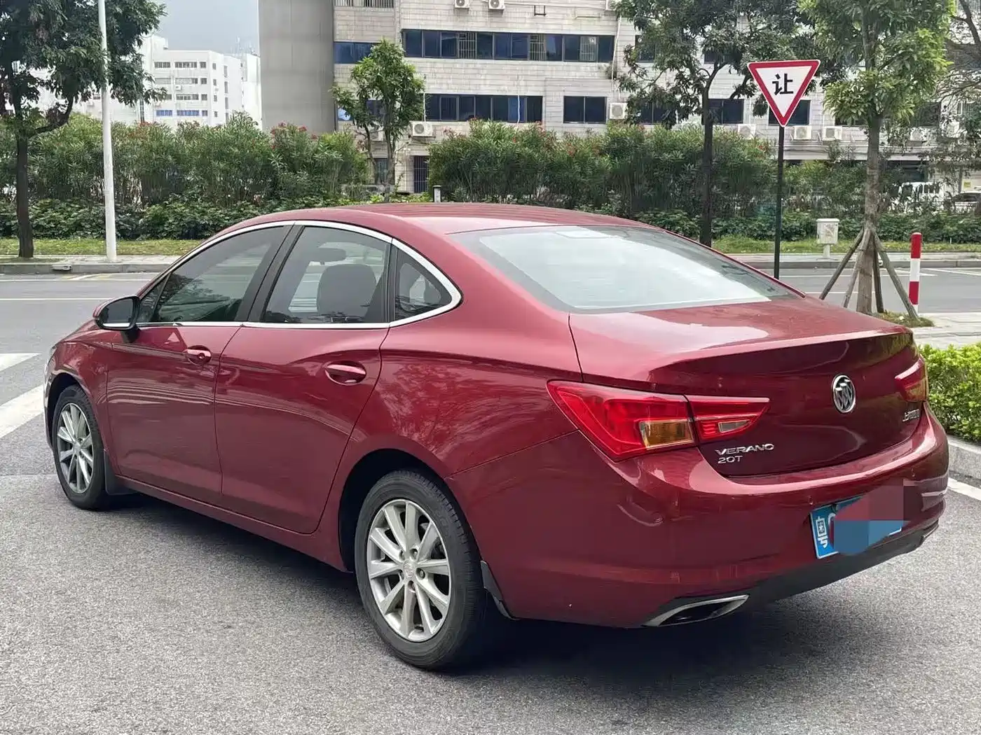 Фото 7 - Buick Verano
