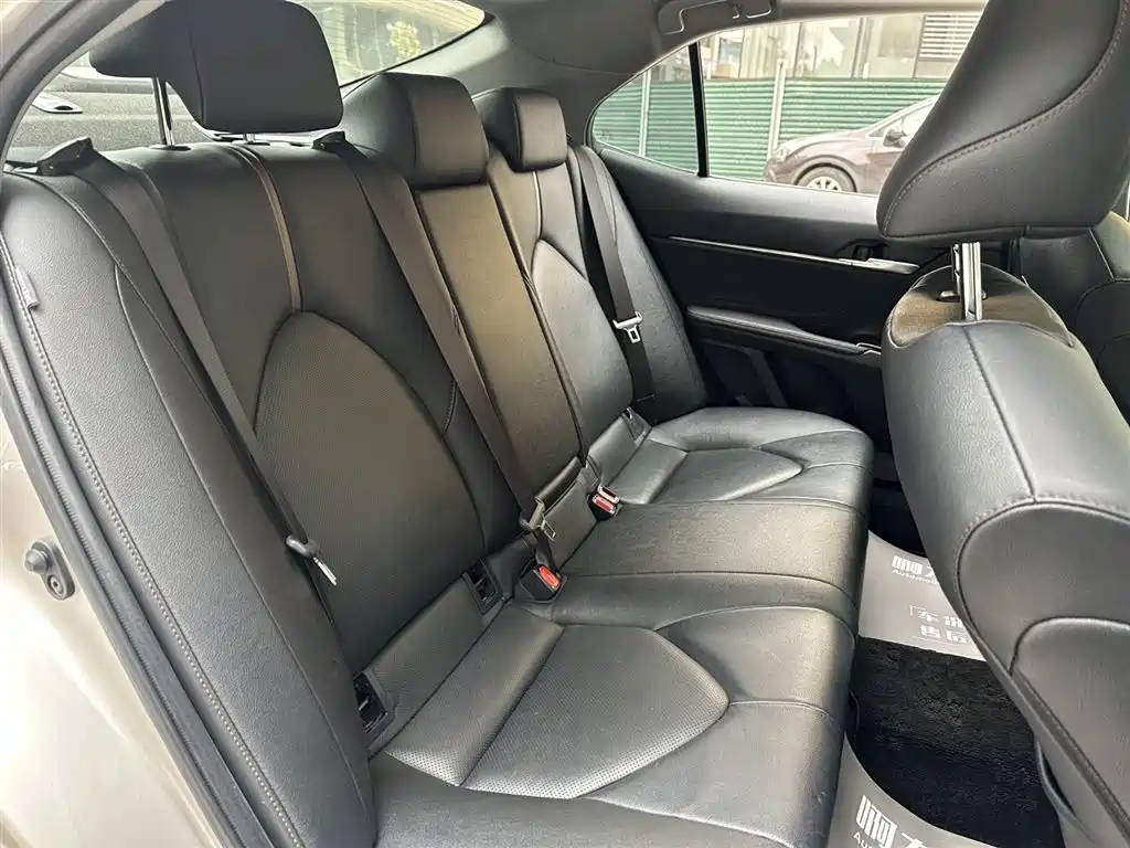 Toyota Camry 2021 2.0G Luxury Edition фото 14