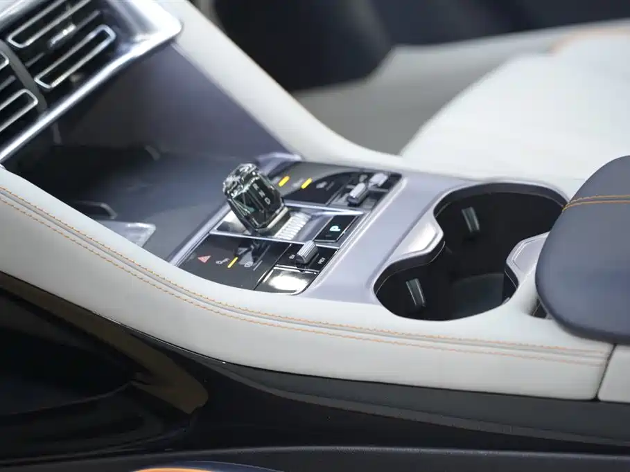 BYD Song PLUS PHEV 2023 Champion Edition DM-i 150KM Flagship PLUS фото 15