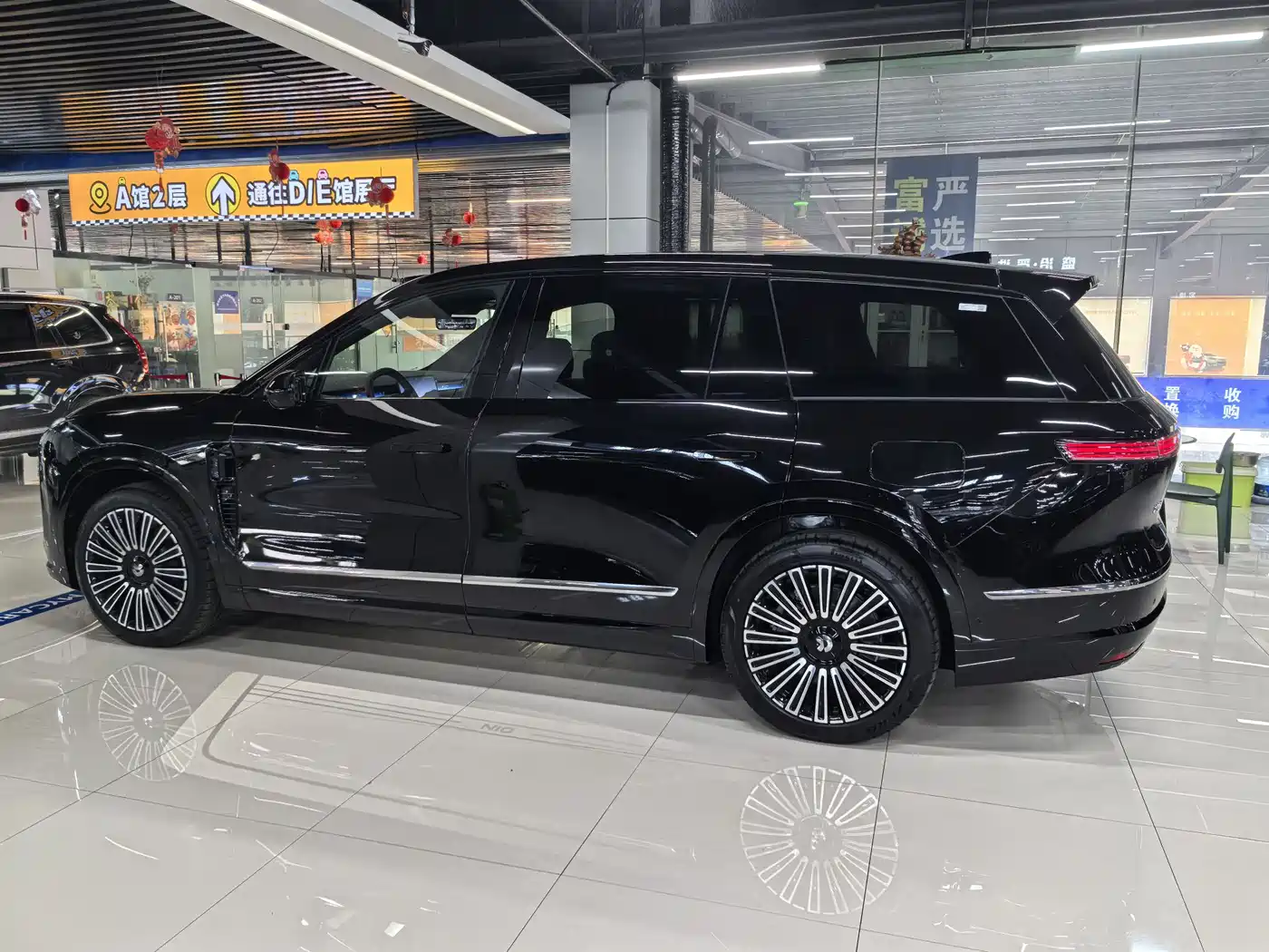 NIO ES8 2025 Model 6-Seat Executive Luxury Edition фото 8