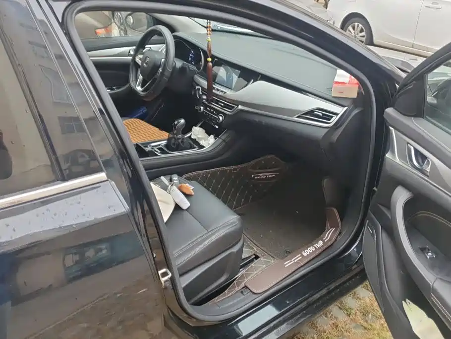 Фото 8 - Changan Eado