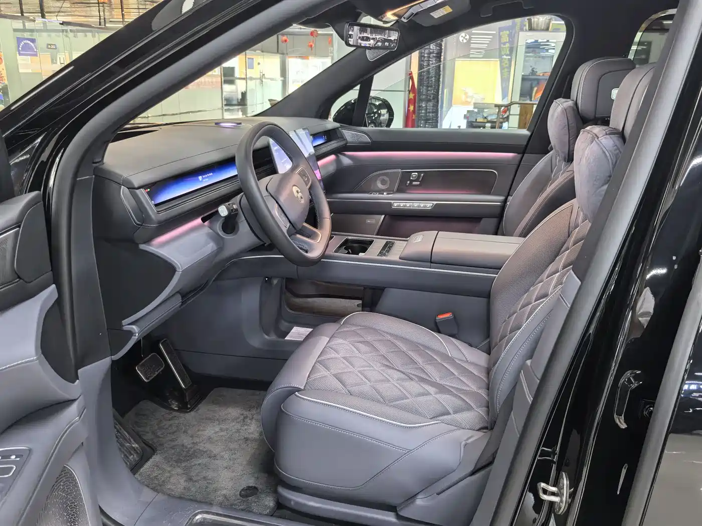 NIO ES8 2025 Model 6-Seat Executive Luxury Edition фото 9