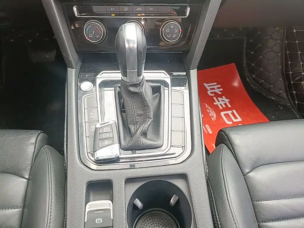 Volkswagen Magotan 2017 330TSI DSG Leading фото 14
