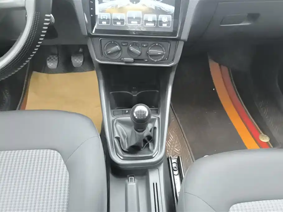Volkswagen Santana 2019 1.5L Manual Trend China VI фото 16