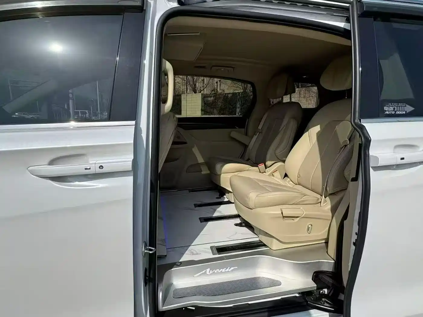 Buick GL8 2023 ES Landmaster Exclusive фото 5