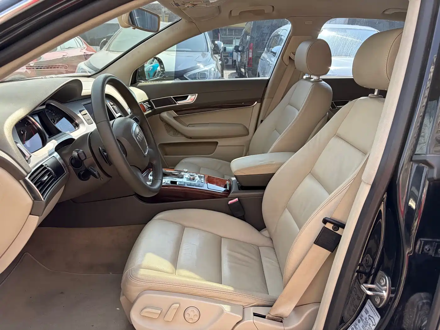 Audi A6L 2011 Model 2.4L Luxury фото 10