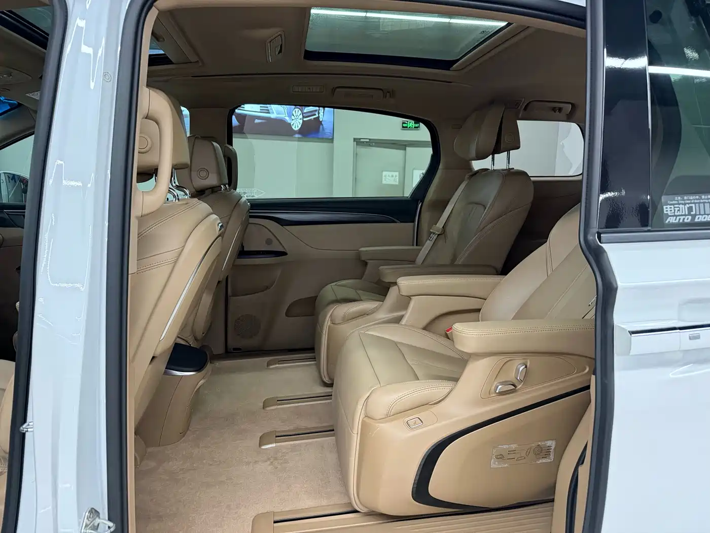 Buick GL8 2021 ES Landlord 653T Luxury фото 11