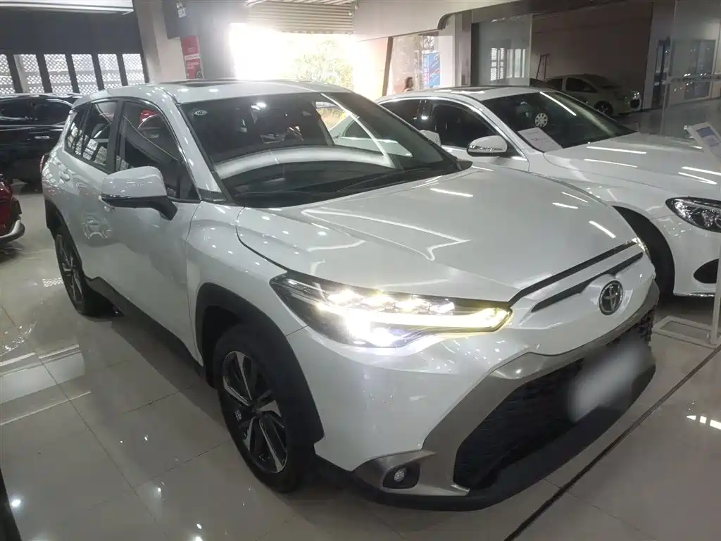 Toyota Frontlander 2022 2.0L CVT Luxury PLUS Edition фото 24