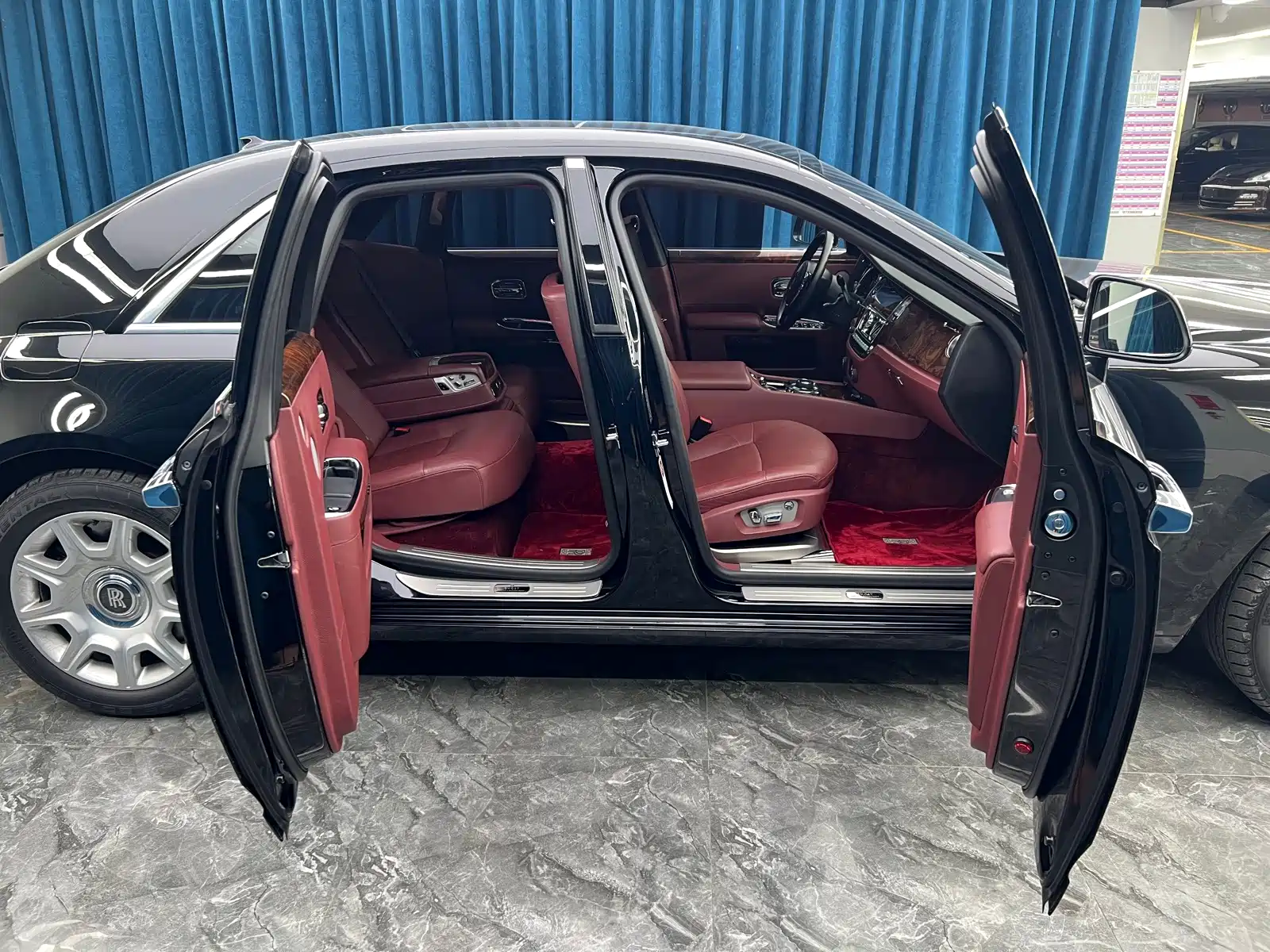 Фото 11 - Rolls-Royce Ghost