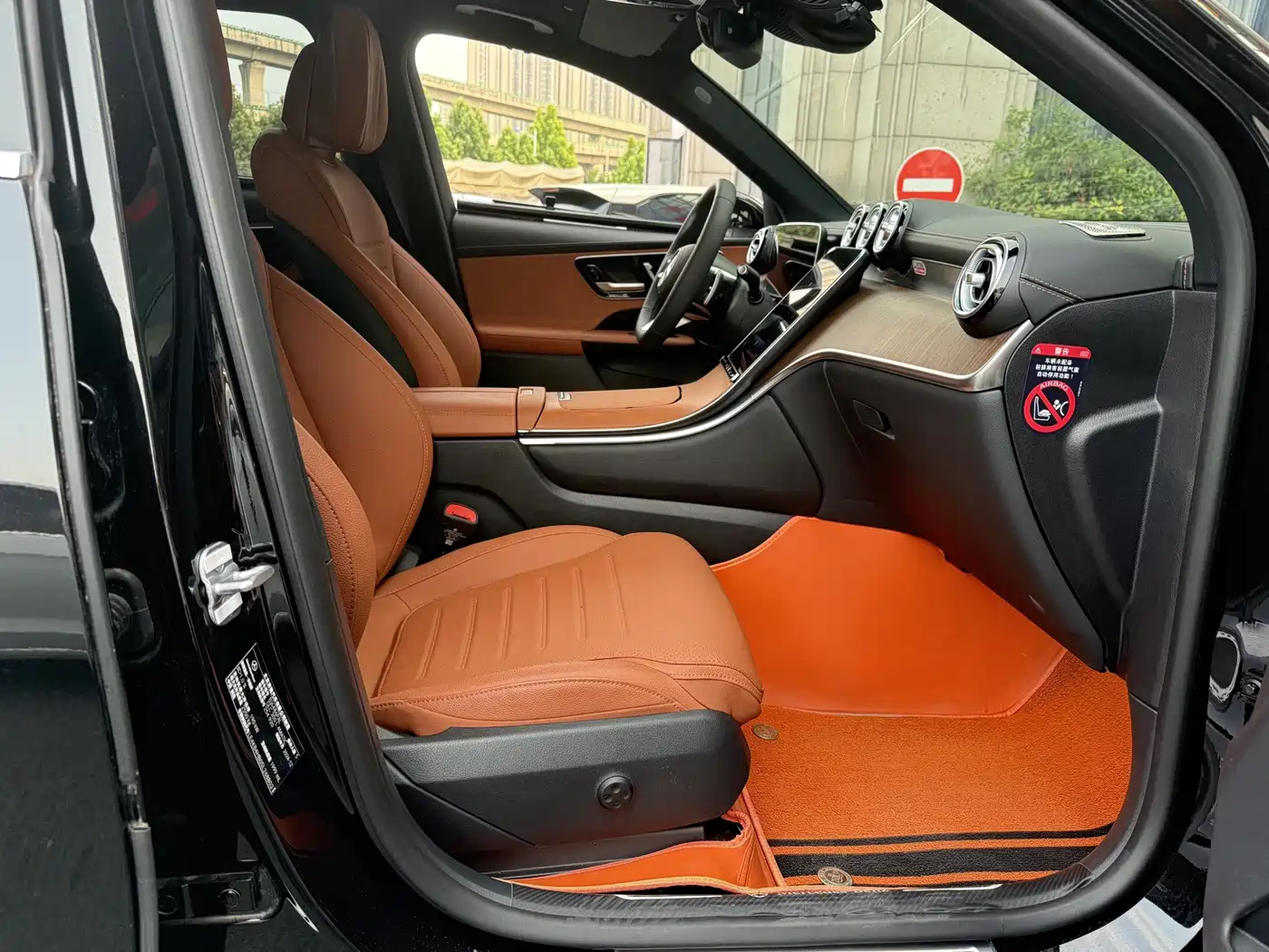 Mercedes-Benz GLC 2025 GLC 300 L 4MATIC Dynamic 5-seater фото 4