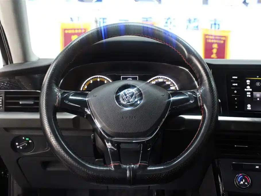 Volkswagen Passat 2020 280TSI Business Edition China VI фото 5