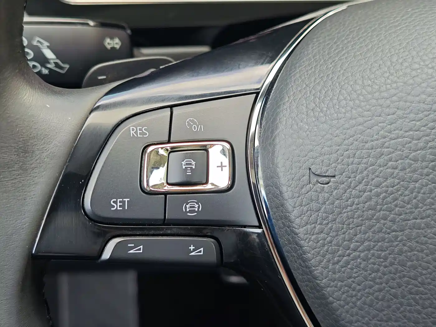 VOLKSWAGEN TIGUAN L NEW ENERGY