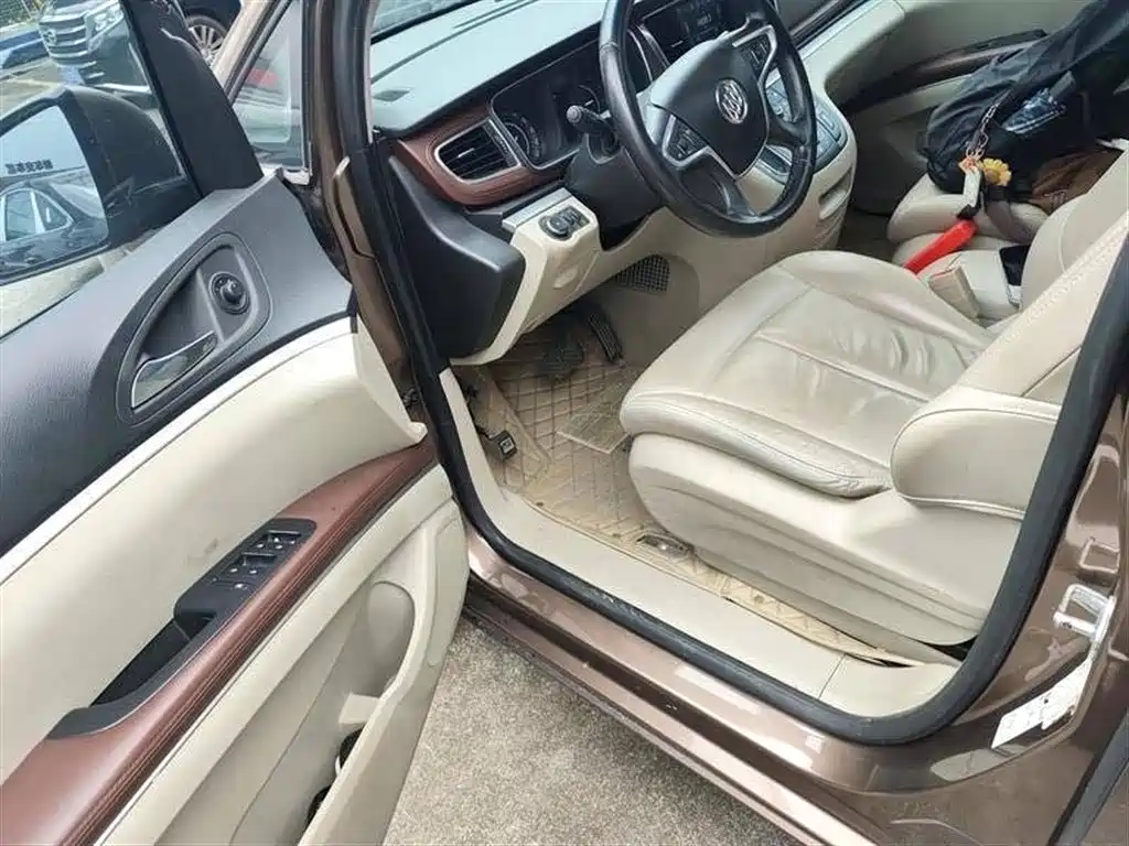 Buick GL8 2018 28T Luxury Model China VI фото 3