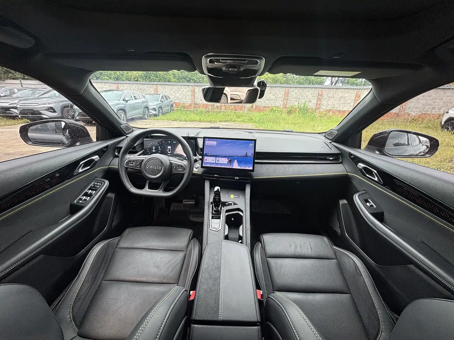 Фото 9 - Lynk & Co 03