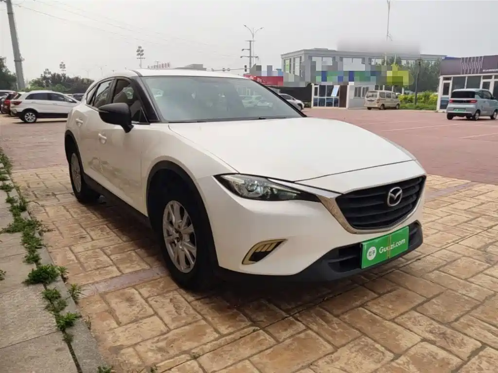 Фото 4 - Mazda CX-4