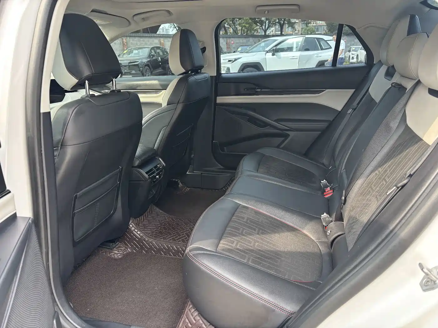 Photo 9 - Ford Mondeo
