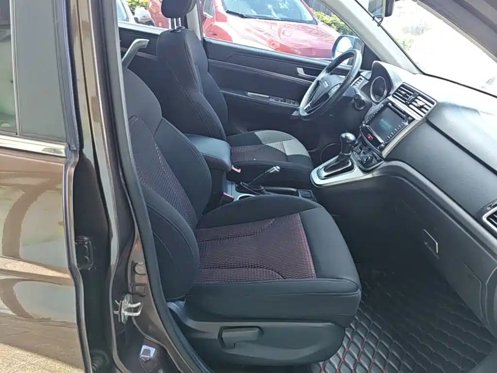 Фото 25 - Haval M6