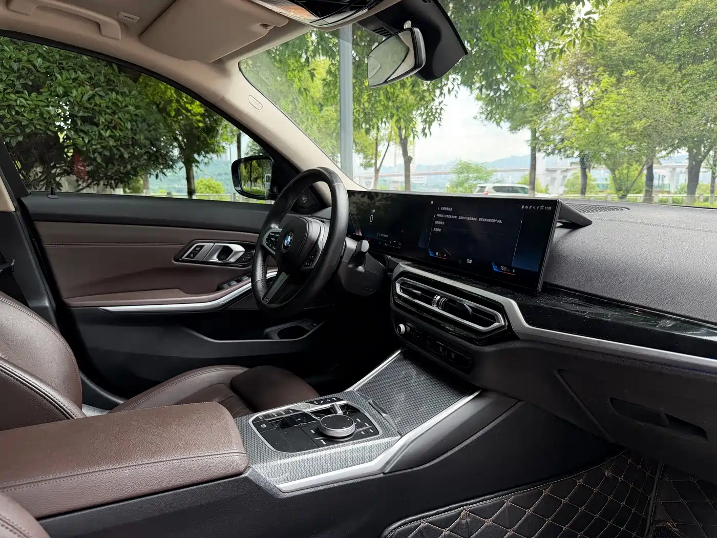 BMW 3 Series 2023 325Li M Sport Black Night Package фото 15