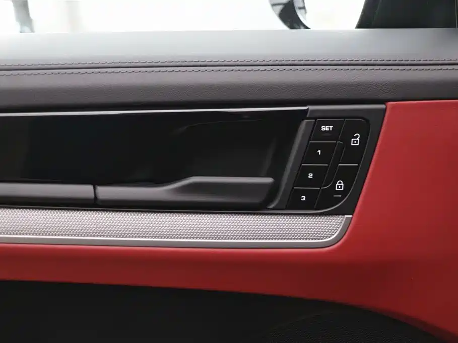 PORSCHE CAYENNE NEW ENERGY