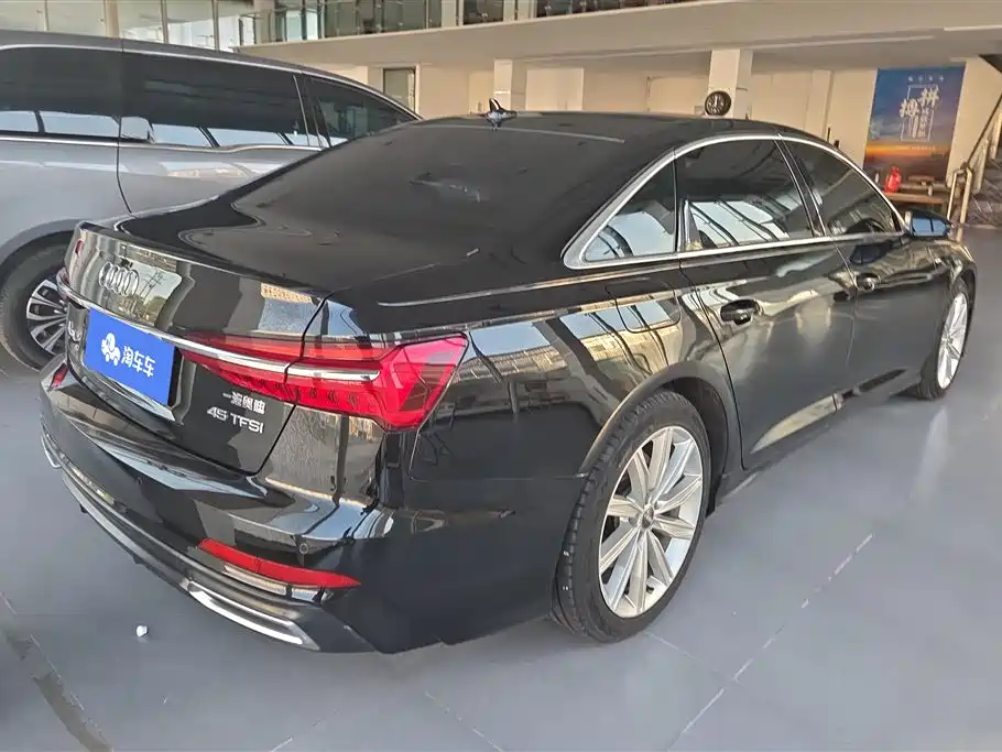 Audi A6L 2021 45 TFSI Exclusive Sport фото 3