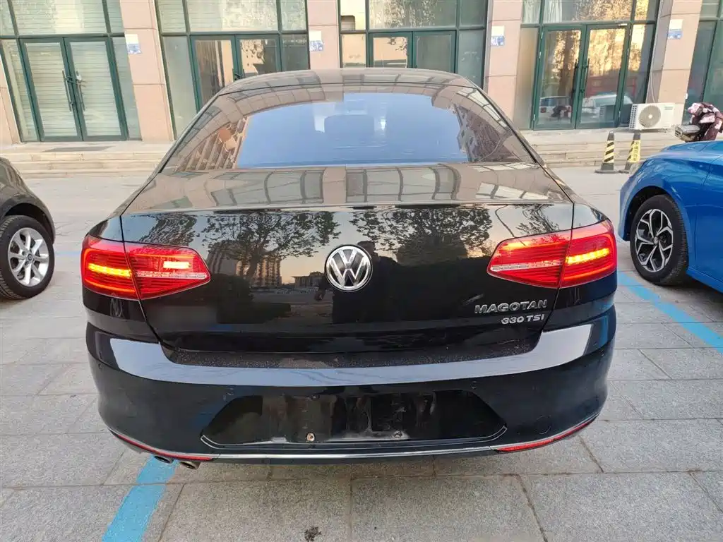 Volkswagen Magotan 2018 330TSI DSG Leading фото 6
