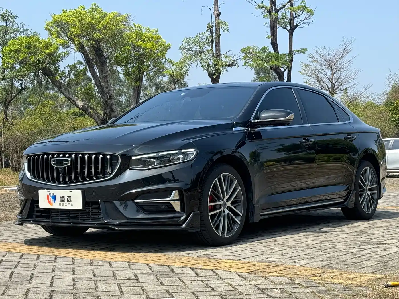 Фото 1 - Geely Preface
