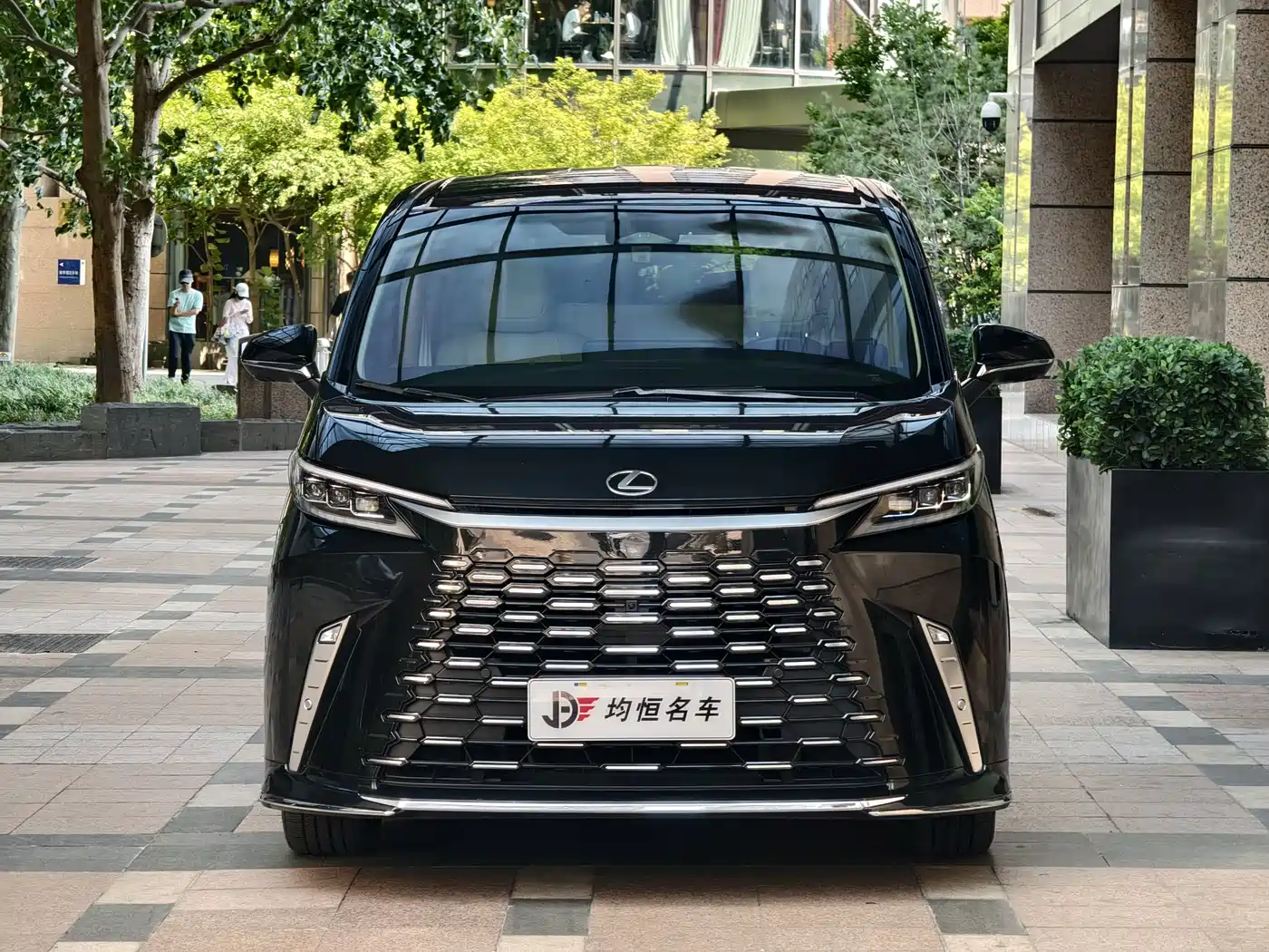 Lexus LM 2024 2025 Model 500h Four-Seater Imperial Edition