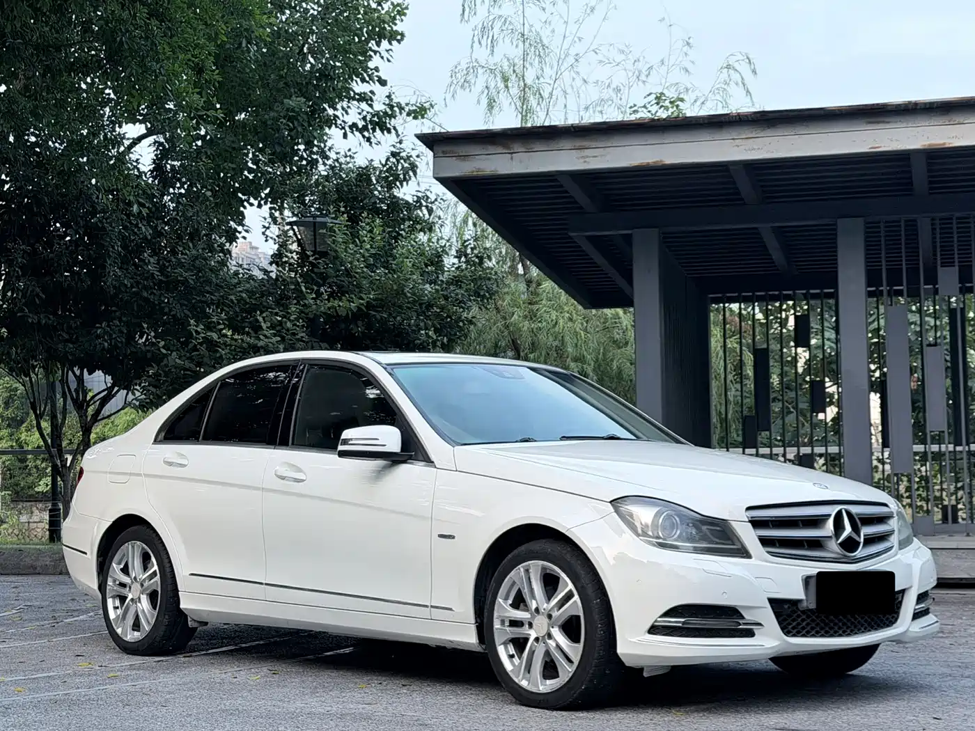 Photo 3 - Mercedes-Benz C-Class
