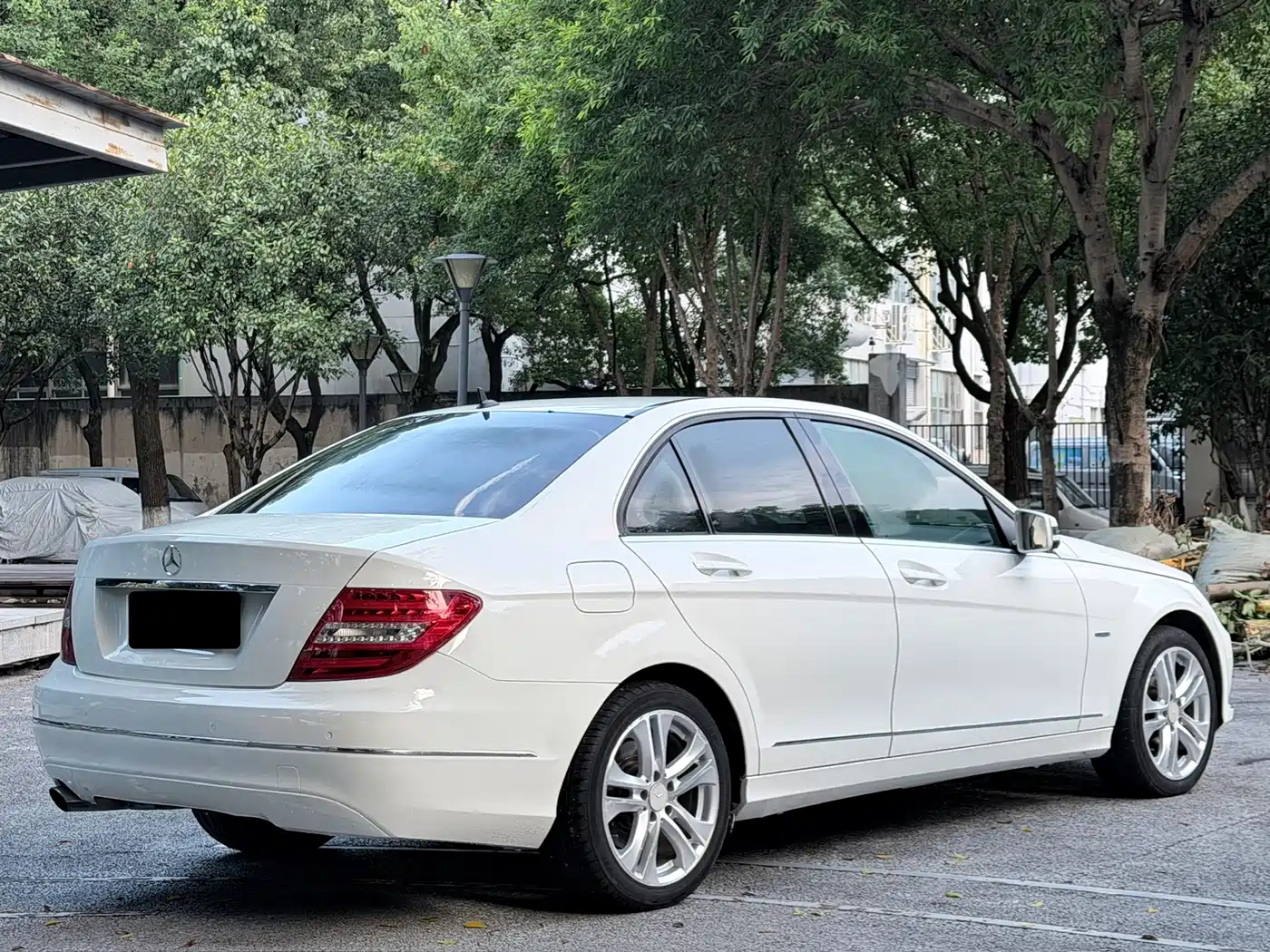 Photo 14 - Mercedes-Benz C-Class