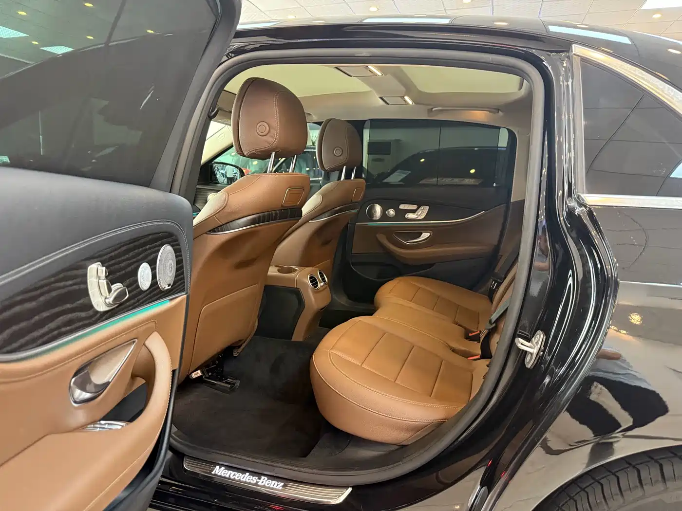 Mercedes-Benz E-Class 2020 Facelift E 300 L Sport Exclusive фото 14