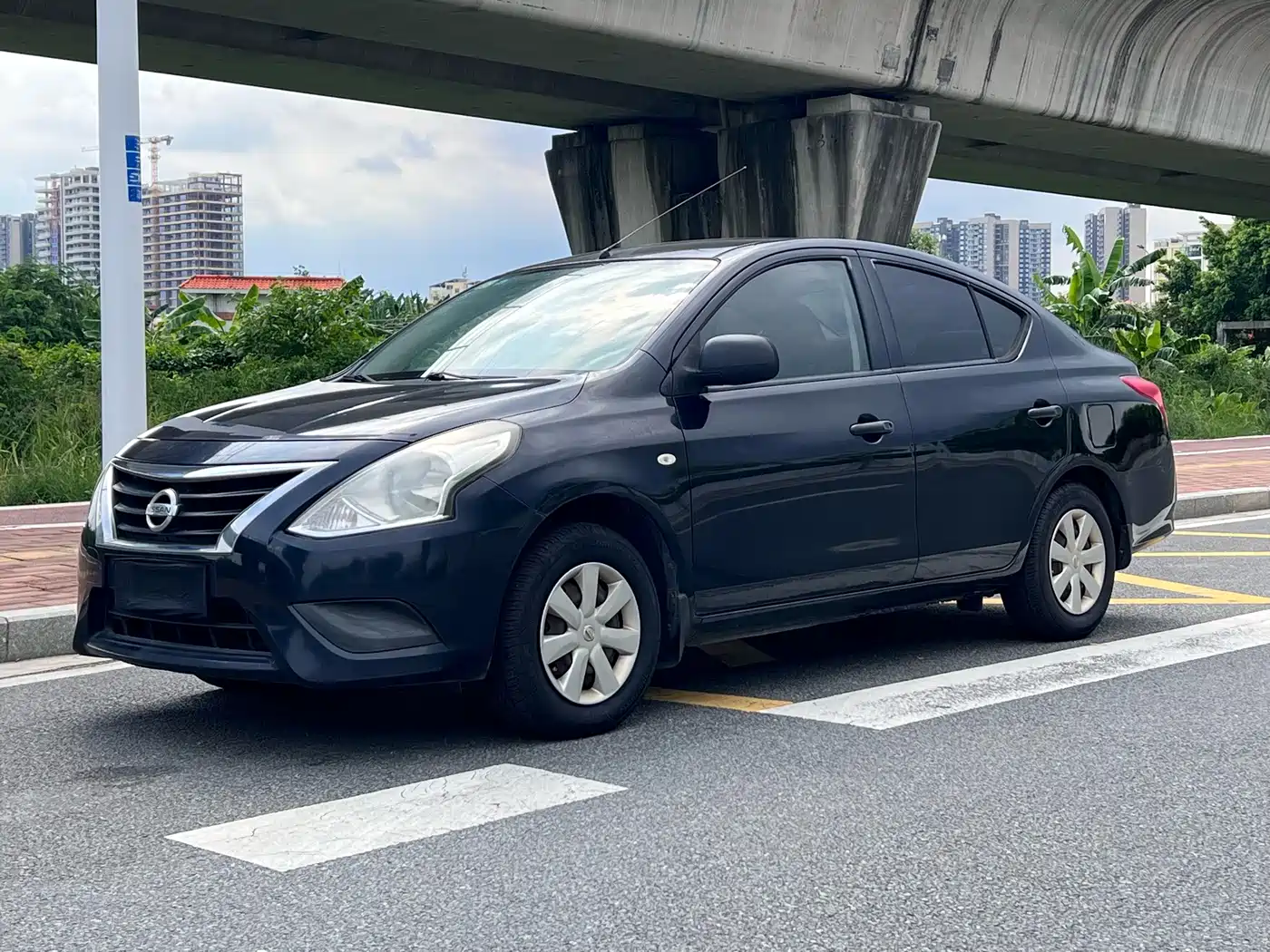 Nissan Sunny 2016 2015 1.5XE CVT Elite