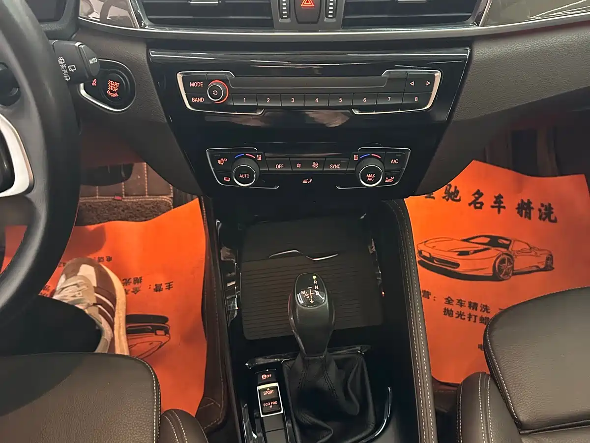 BMW X1 2018 sDrive18Li Premium Model фото 14