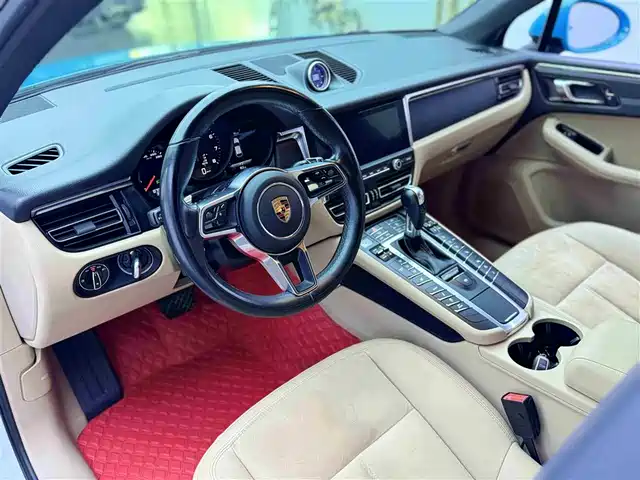 Porsche Macan 2018 Macan 2.0T — фото 5