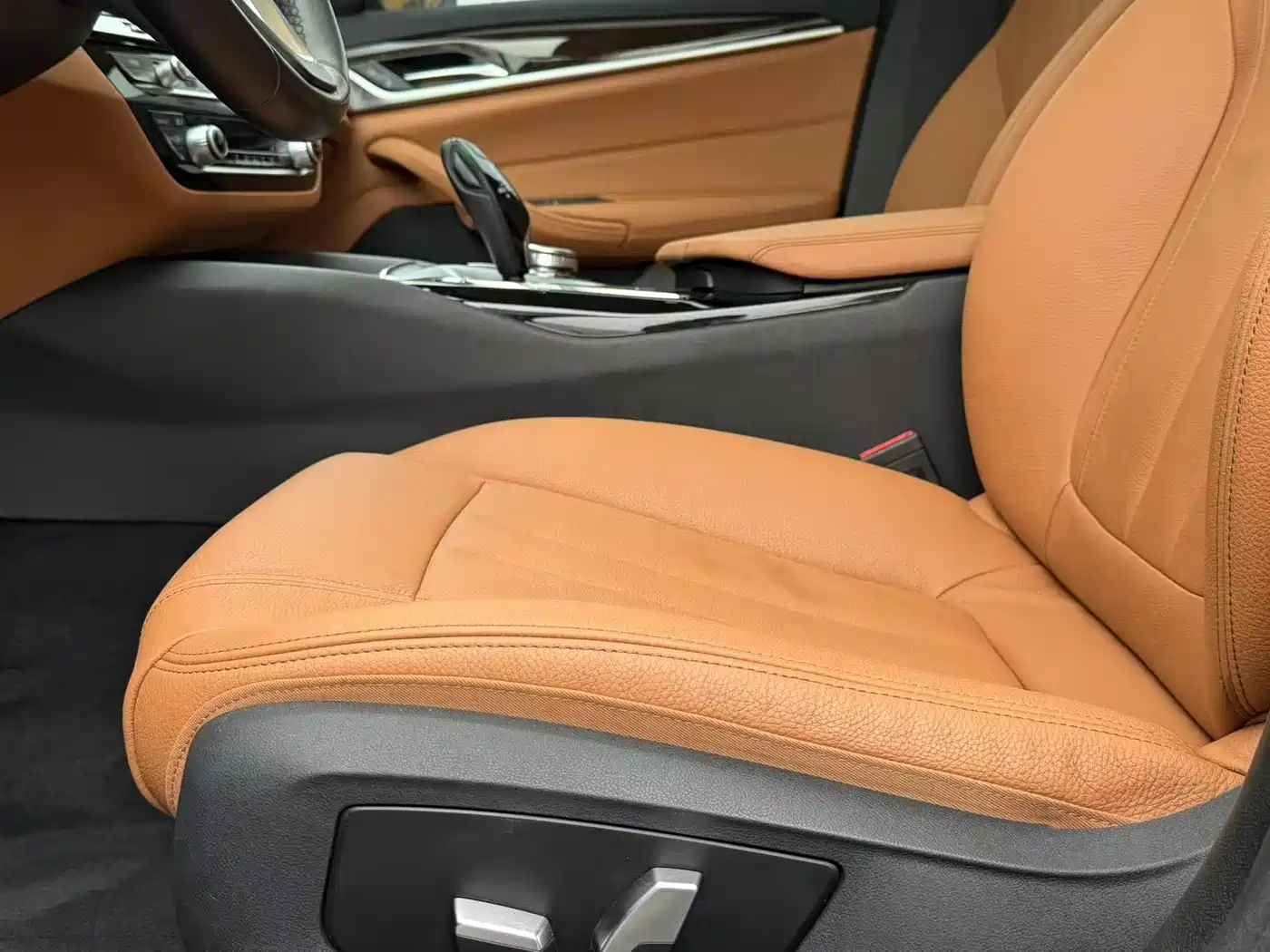 BMW 5 Series 2018 528Li Launch Special Edition фото 9