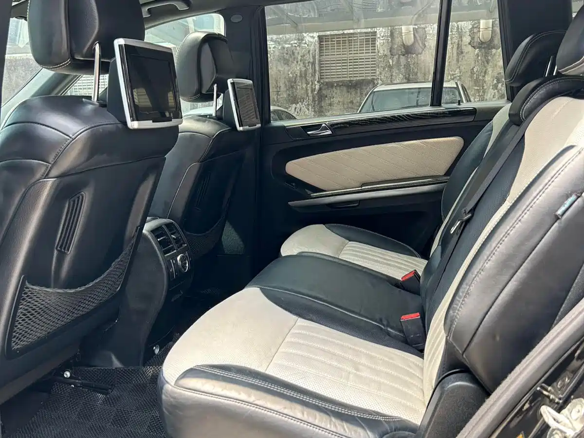 Mercedes-Benz GL-Class 2011 GL 450 4MATIC Premium фото 7
