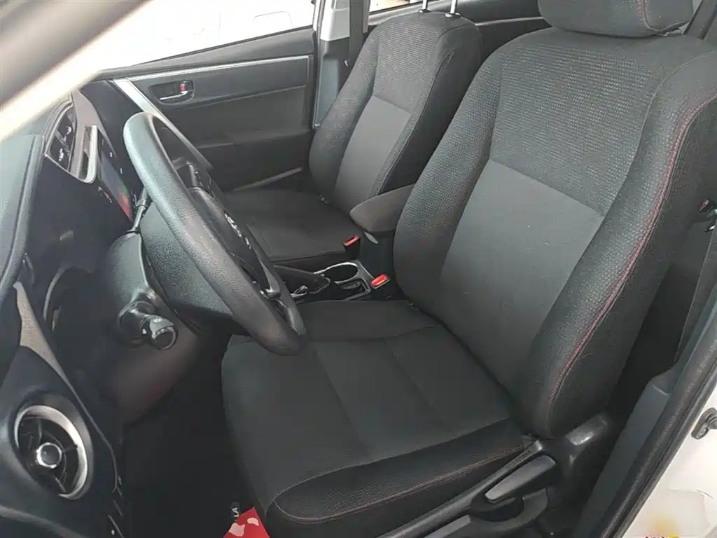 Toyota Corolla 2018 1.2T S-CVT GL-i Smart Shine Edition фото 15