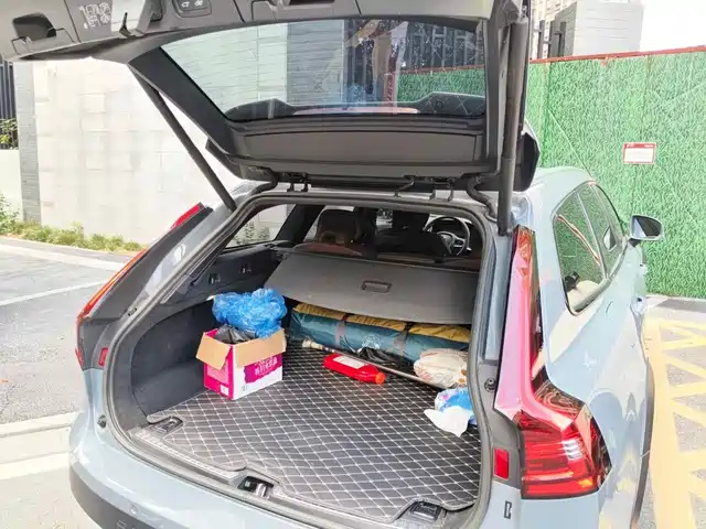Volvo V90 2023 Cross Country B5 AWD Smart Distance Edition — фото 5