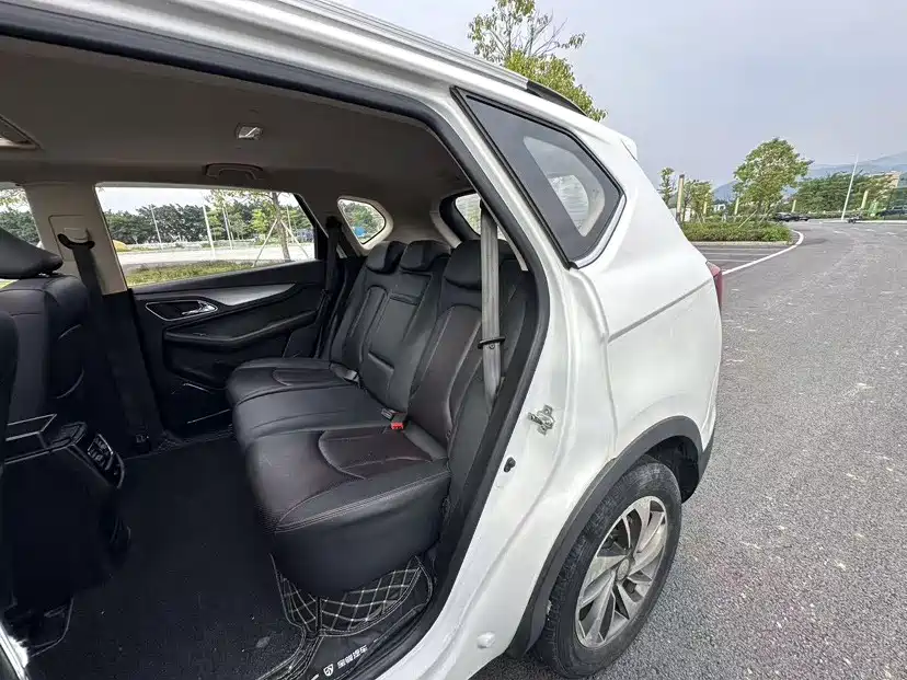 Baojun 560 2017 2016 1.8L iAMT Luxury