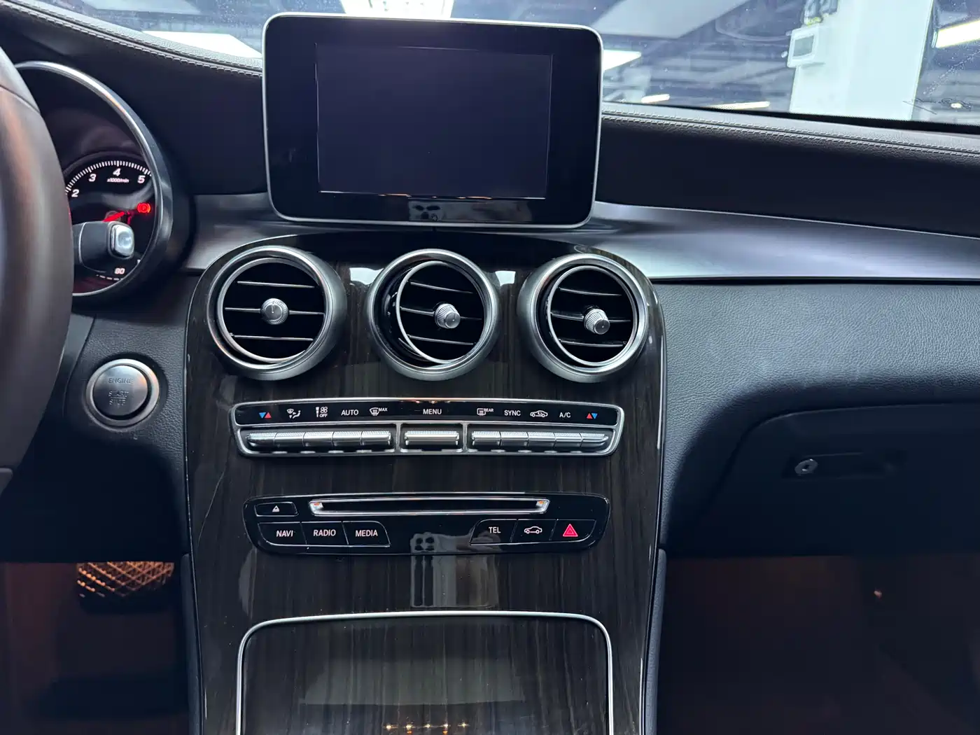Mercedes-Benz GLC 2018 GLC 260 4MATIC Luxury фото 8