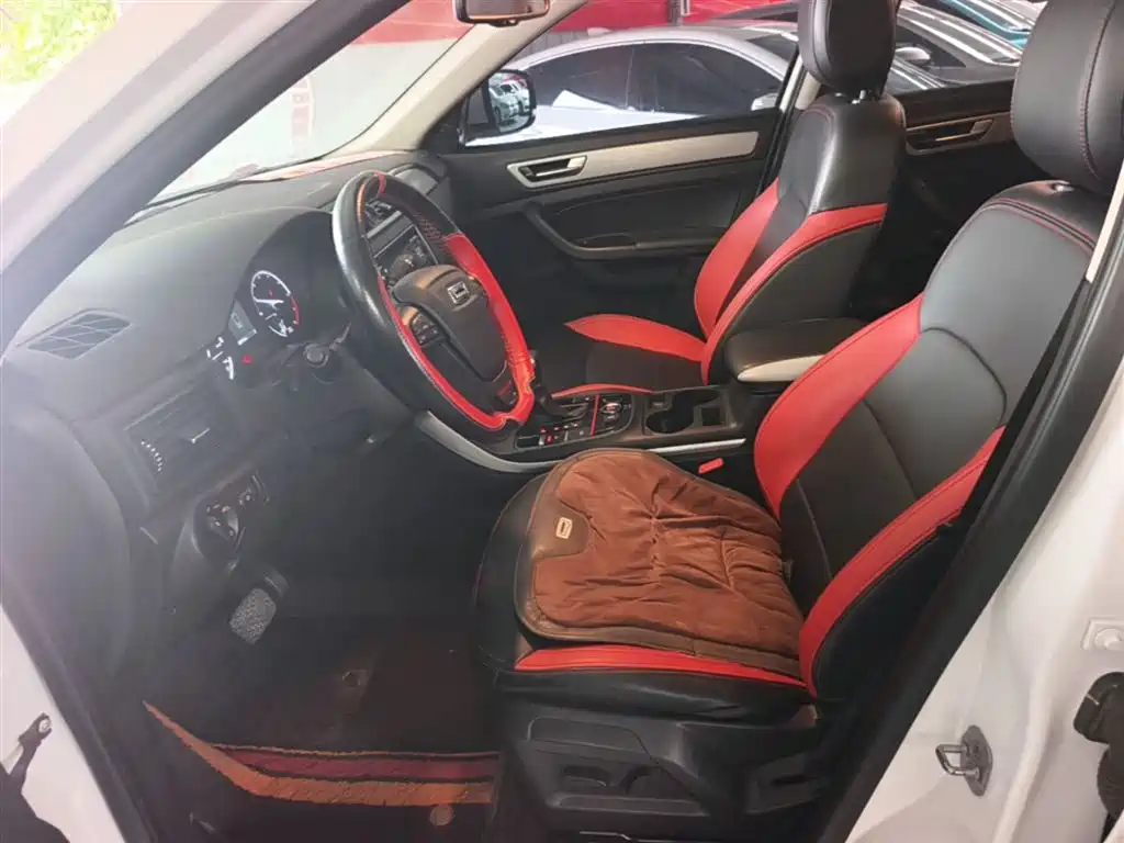 Qoros 5 2020 2019 1.6T Automatic Zhiyun Internet (AliOS) Premium Edition