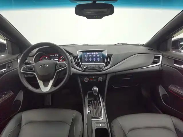 Chevrolet Monza 2019 RS 330T Automatic Thrill Edition China VI — фото 5