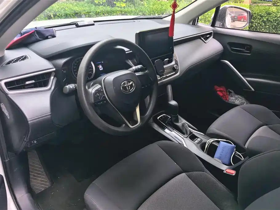 Toyota Frontlander 2022 2.0L CVT Elite фото 12