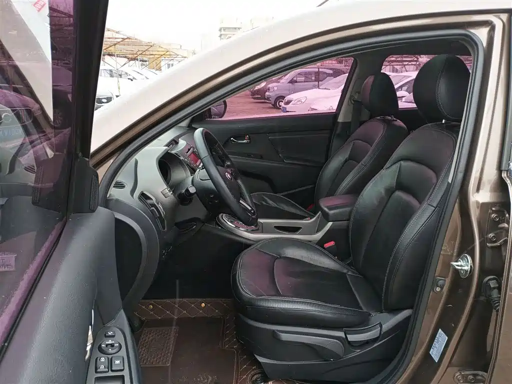 Kia Sportage 2015 2.0L Automatic 2WD DLX фото 7