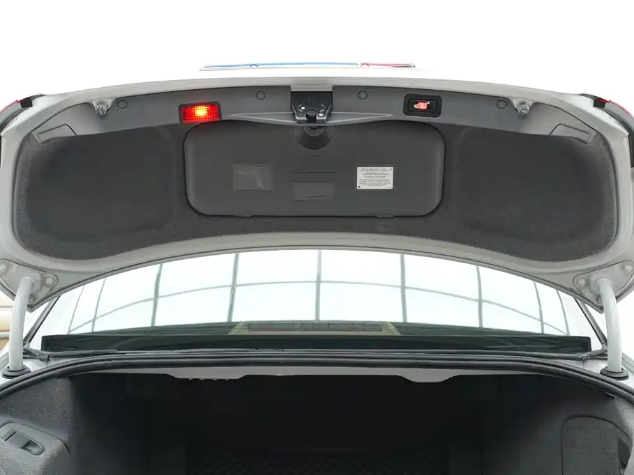 BMW 7 Series 2008 Model 730Li Leading фото 30